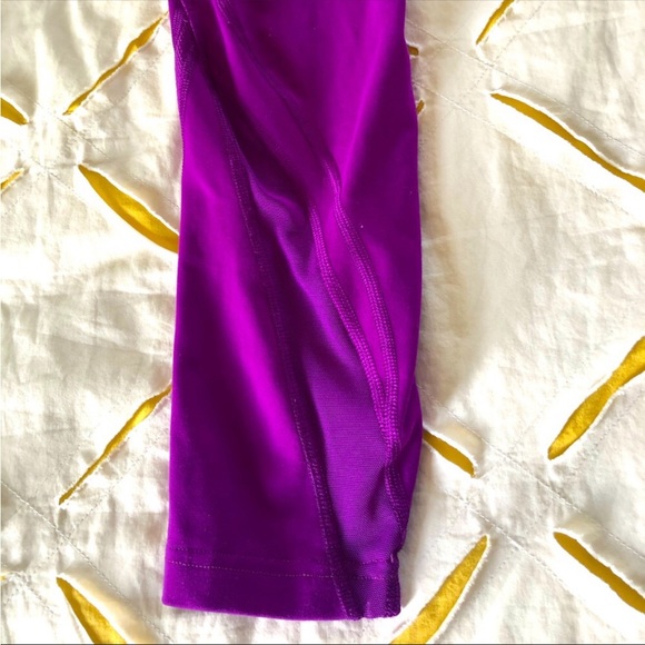 LULULEMON Free Flow Tight Full-On Luon RARE - Picture 11 of 12